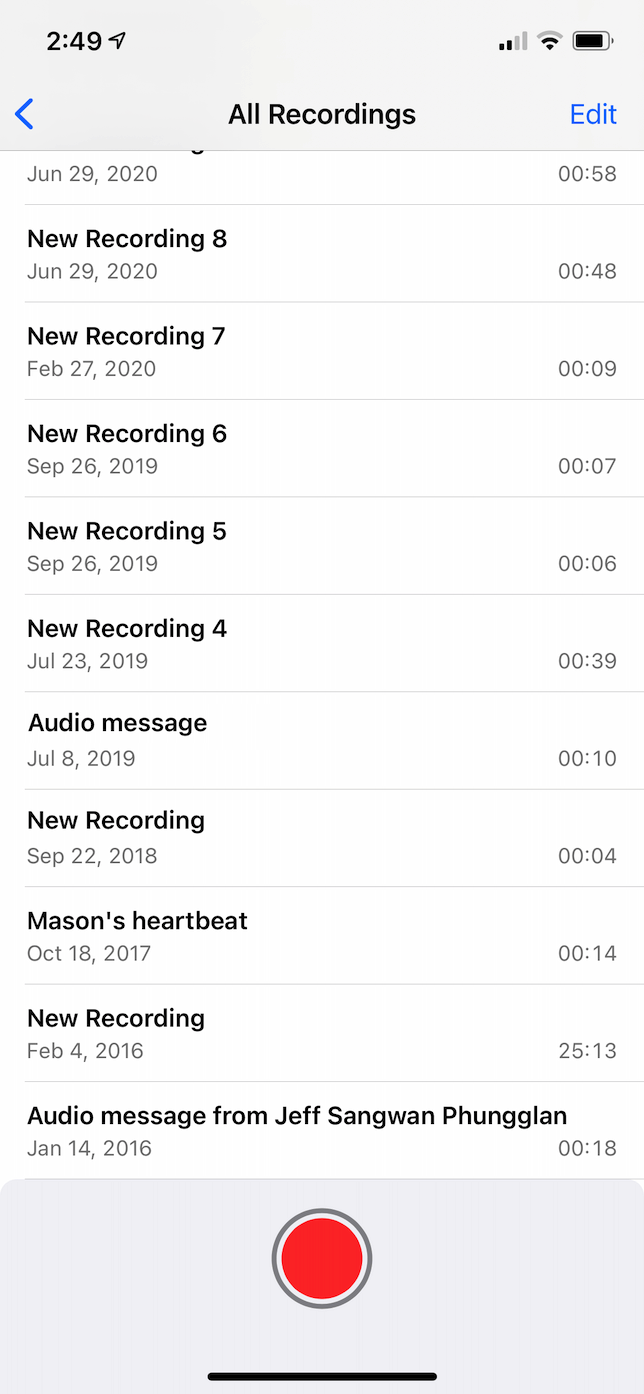 Screenshot of Voice Memos app.