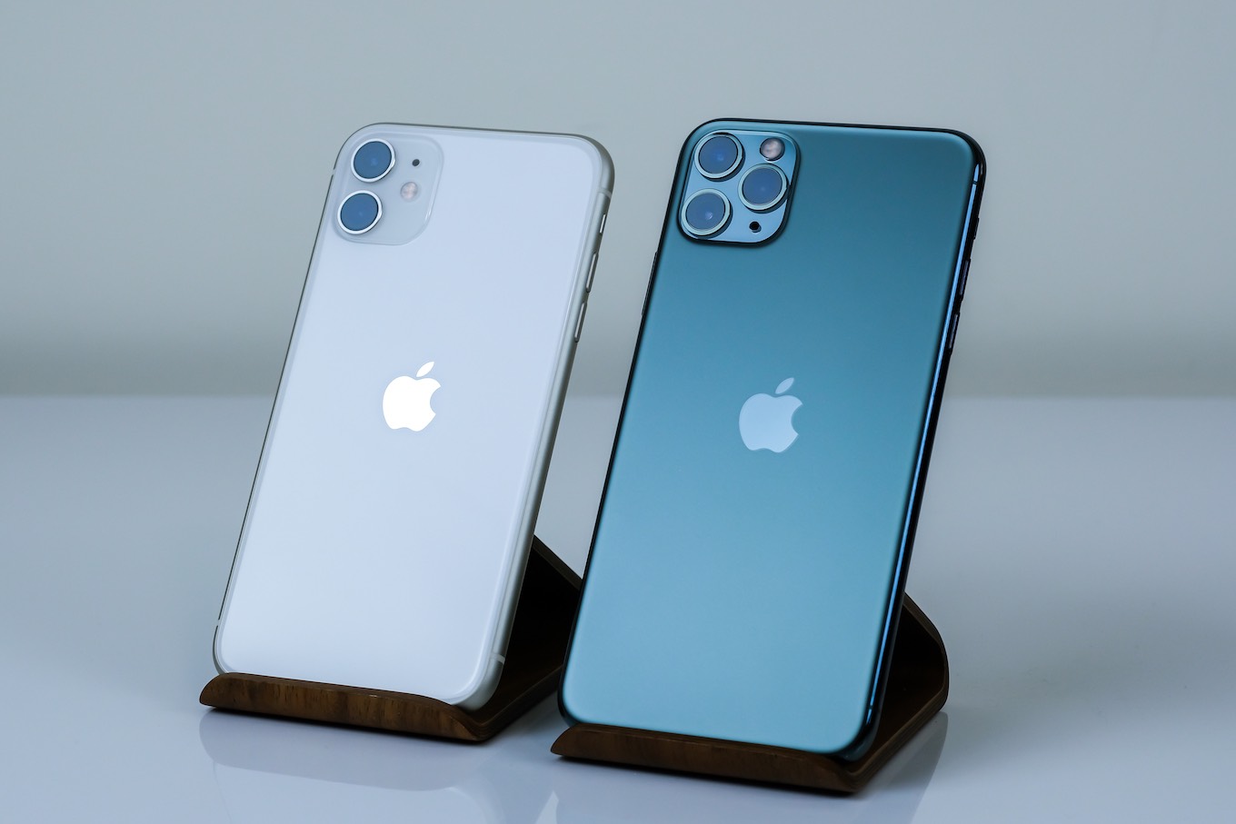iPhone 11 next to iPhone 11 Pro Max