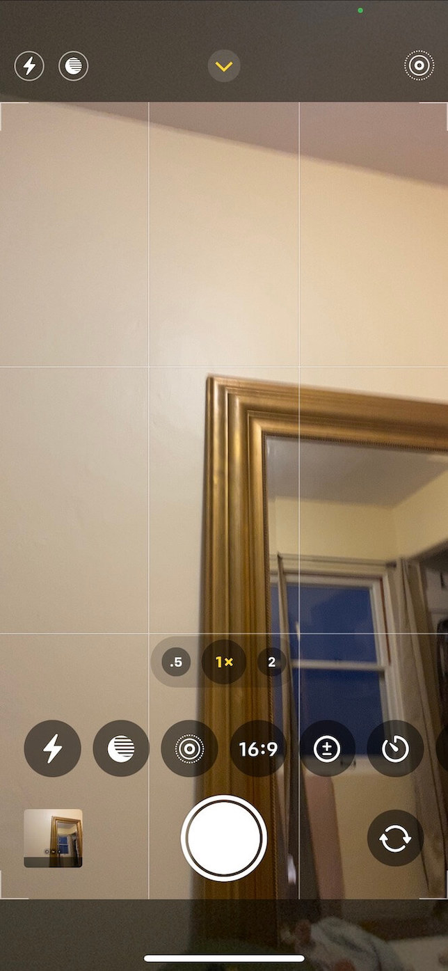 Second screenshot showing how to select the aspect ratio of a photo.