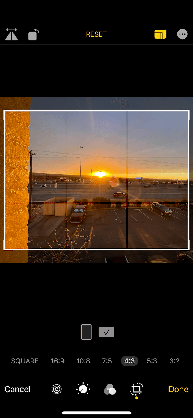 Screenshot of locked aspect ratio cropping in Photos.