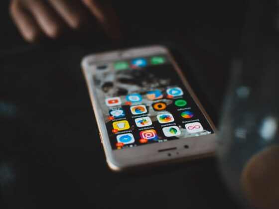 How to take a screenshot on iPhone: 5 ways to capture your screen: Header image.